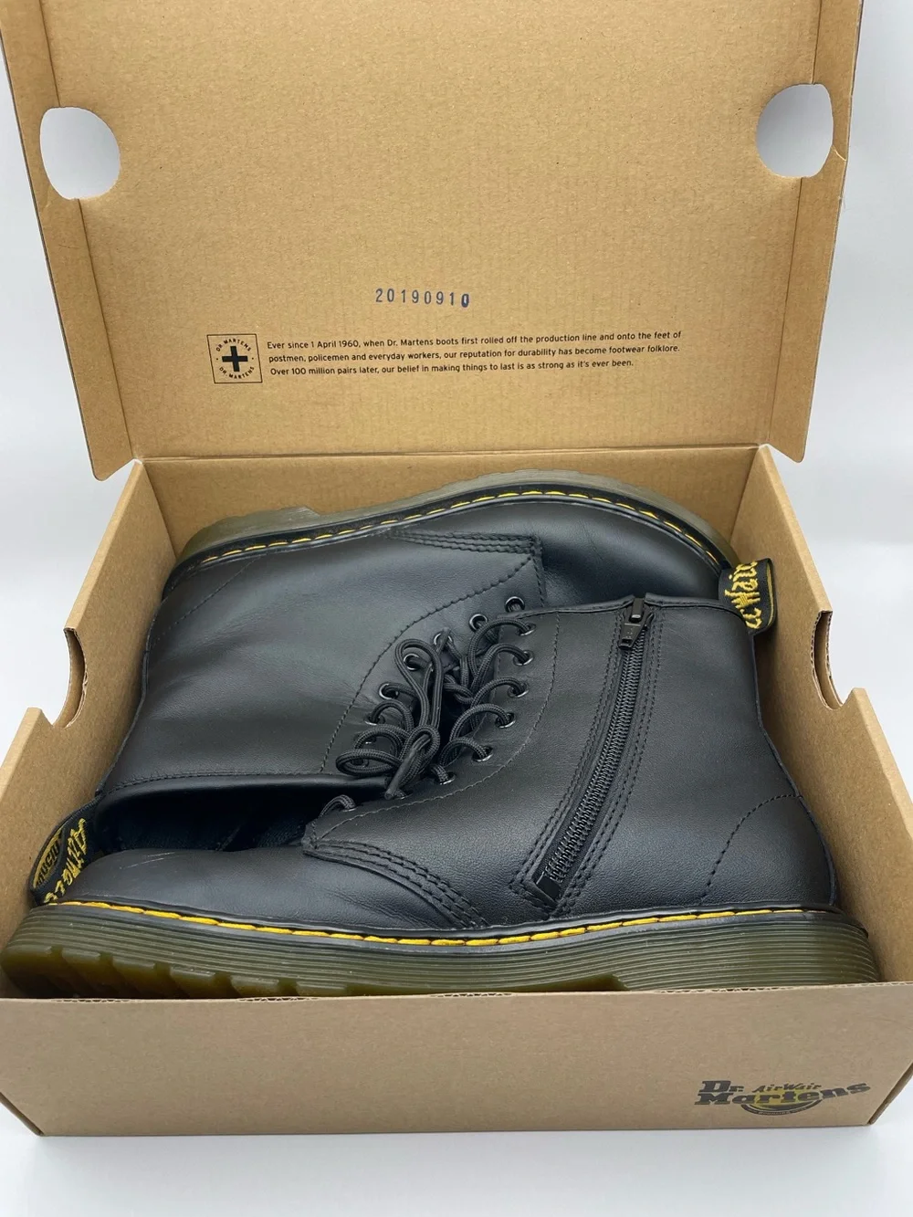 Dr. Martens 1460 J Core Kids Black Leather Boots EU 36 US 5 Side Zip Box